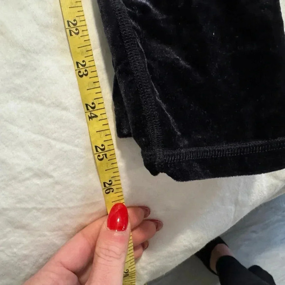 Athleta Elation Velvet Tight Leggings Women Size Medium Black Stretch 511387 - Picture 14 of 14